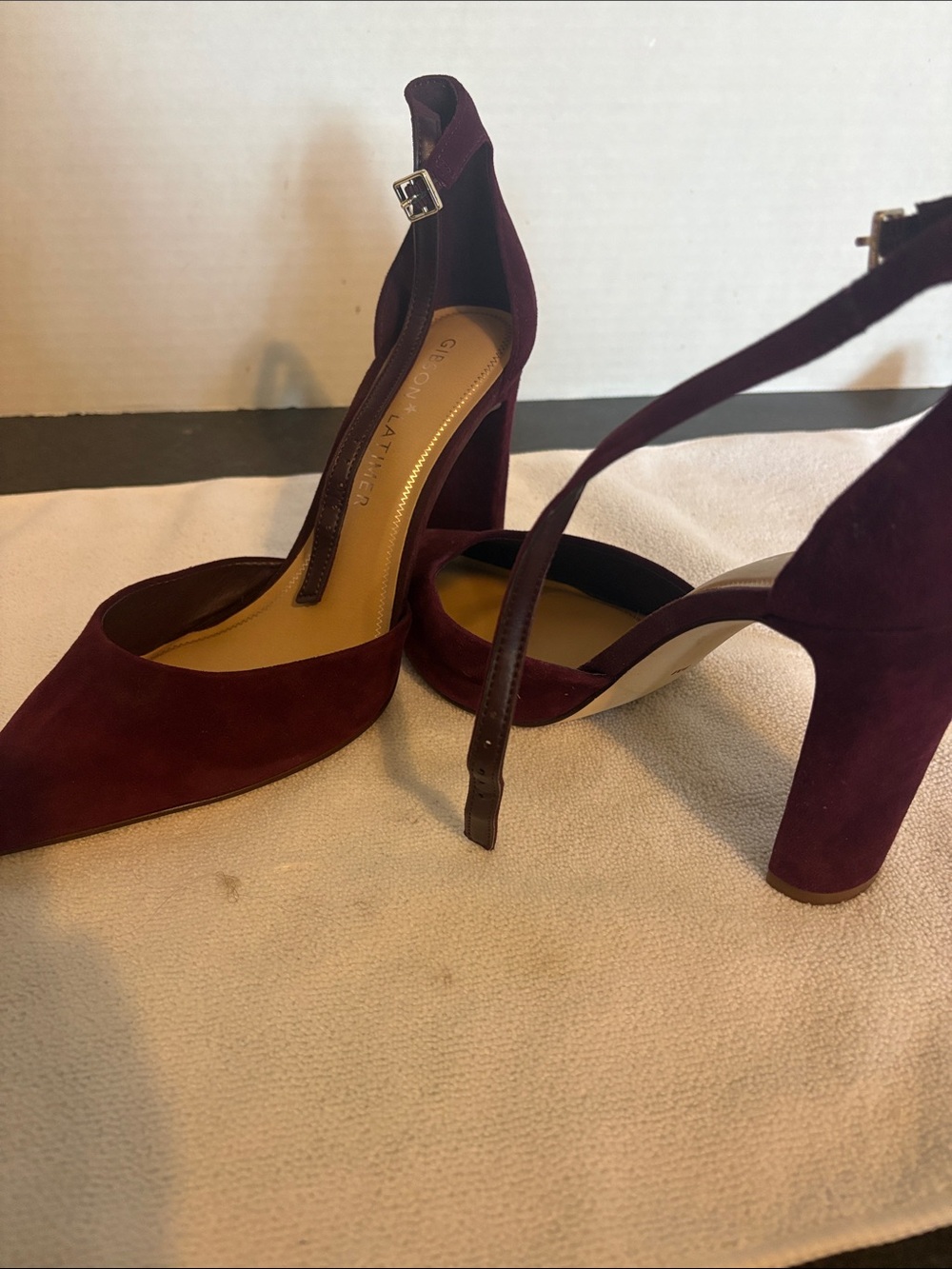 Women's Burgundy Suede Pointed-Toe Ankle-Strap Heels Gibson Latimer like new